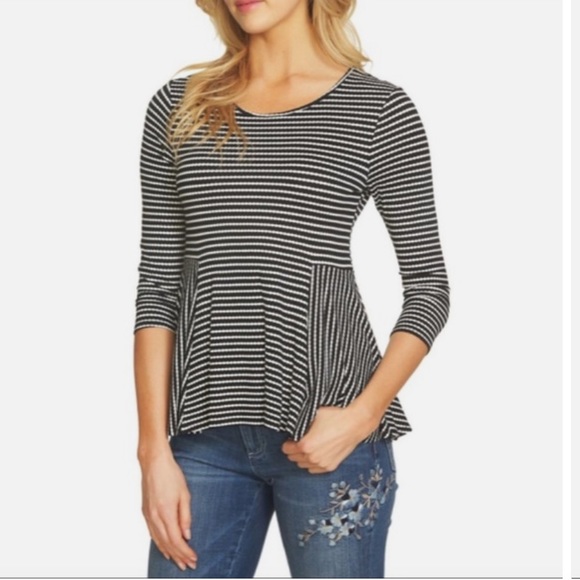 CeCe, Women’s black & white flair too/ long sleeves. Size Lg. - Picture 1 of 11